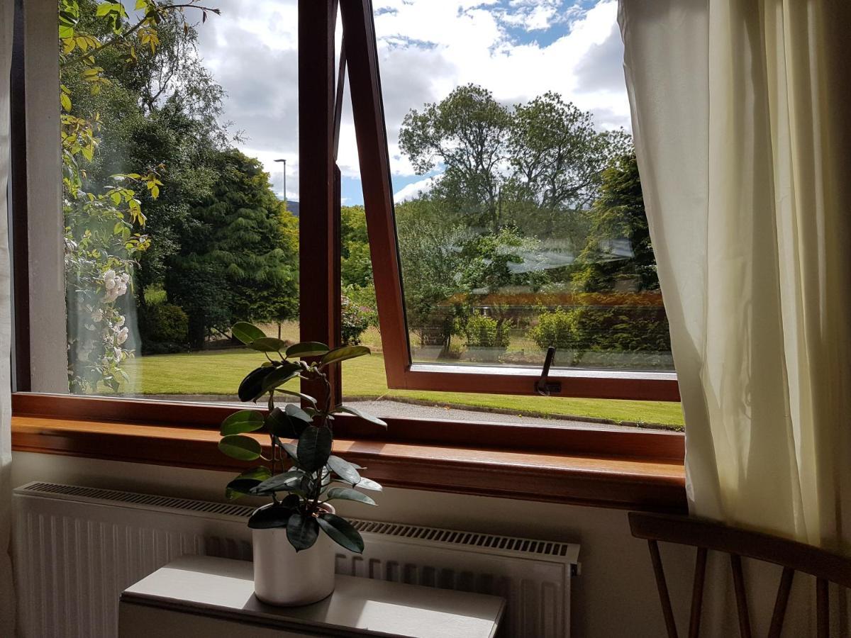 Lilyoak B&B & Self Catering Apartment Insch Esterno foto