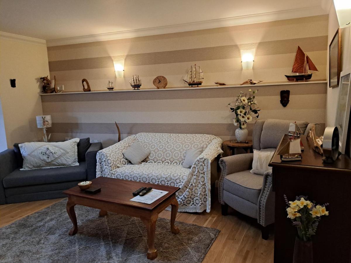 Lilyoak B&B & Self Catering Apartment Insch Esterno foto